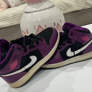 Nike Kids Sneakers - Purple, Black, and White